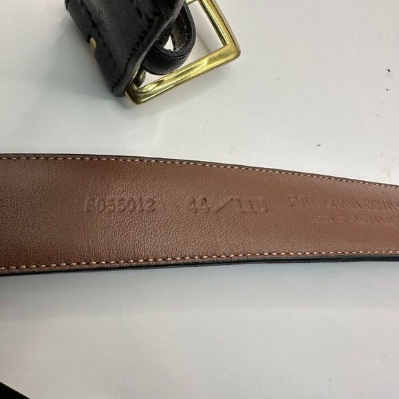 Roundtree Yorke Belt Mens 44 Black Leather Full Grain Cowhide Solid Brass Buckle - Picture 7 of 12